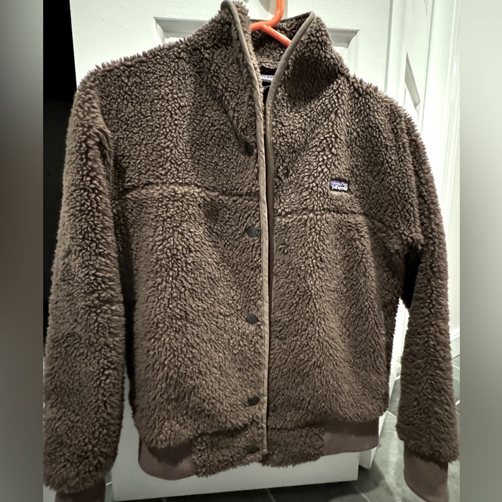 Patagonia women’s Snap Front Retro-X jacket size XS.  Barely worn.